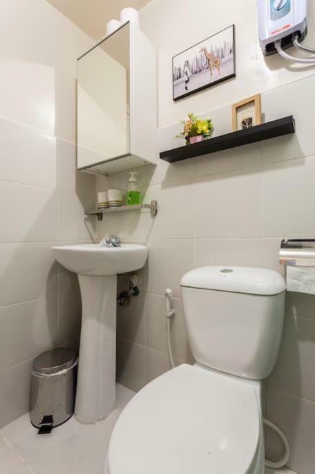 מנילה Jen'S Paranaque City Apartment מראה חיצוני תמונה
